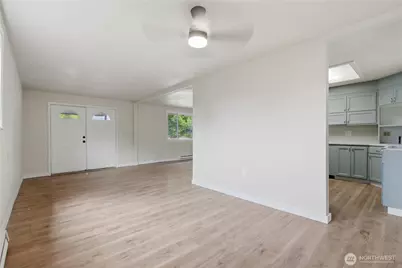 1126 Poindexter Avenue W, Bremerton, WA 98312 - Photo 7