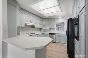1126 Poindexter Ave W, Bremerton, WA 98312 - Photo 9