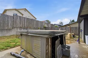 1126 Poindexter Ave W, Bremerton, WA 98312 - Photo 21