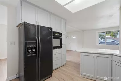 1126 Poindexter Avenue W, Bremerton, WA 98312 - Photo 11