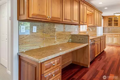 605 S 198th Street, Des Moines, WA 98148 - Photo 9