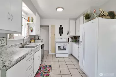 1118 W Cascade Avenue, Moses Lake, WA 98837 - Photo 21