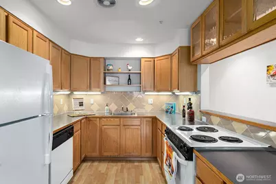 9517 35th Avenue NE #2A, Seattle, WA 98115 - Photo 9