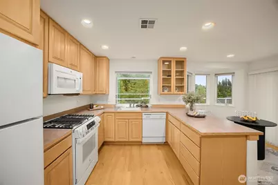 22760 SE 43rd Court #2617, Issaquah, WA 98029 - Photo 13
