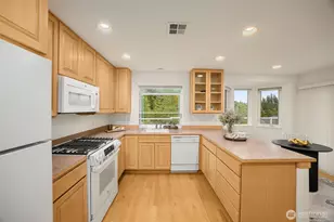 22760 SE 43rd Ct, Issaquah, WA 98029 - Photo 13