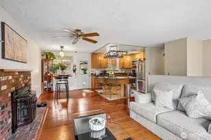 553 S 111th St, Seattle, WA 98168 - Photo 9