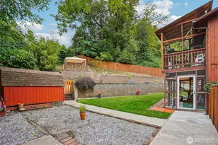 553 S 111th St, Seattle, WA 98168 - Photo 33