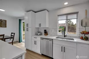 22202 129th St E, Bonney Lake, WA 98391 - Photo 13