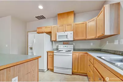 2426 Stafford Way, Bothell, WA 98012 - Photo 17