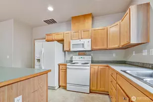 2426 Stafford Way, Bothell, WA 98012 - Photo 17