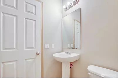 2426 Stafford Way, Bothell, WA 98012 - Photo 9