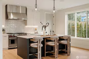 12811 SE 44th Pl, Bellevue, WA 98006 - Photo 3