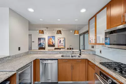 2033 2nd Avenue #2008, Seattle, WA 98121 - Photo 29