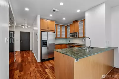 2033 2nd Avenue #2008, Seattle, WA 98121 - Photo 11