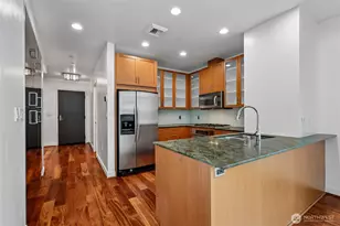 2033 2nd Ave, Seattle, WA 98121 - Photo 11