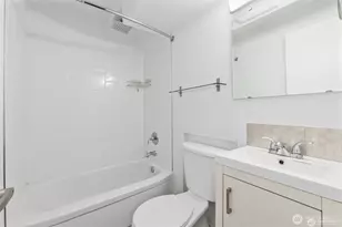 752 Bellevue Ave E, Seattle, WA 98102 - Photo 13