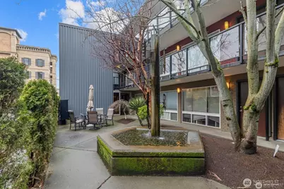 752 Bellevue Avenue E #202, Seattle, WA 98102 - Photo 15