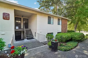 23301 Lakeview Dr, Mountlake Terrace, WA 98043 - Photo 1
