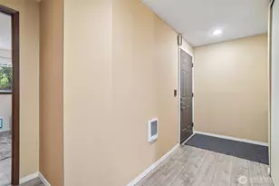 23301 Lakeview Dr, Mountlake Terrace, WA 98043 - Photo 3