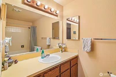 23301 Lakeview Drive #A101, Mountlake Terrace, WA 98043 - Photo 17