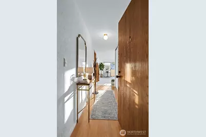 7518 24th Avenue NW #301, Seattle, WA 98117 - Photo 3