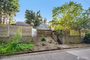 4836 38th Ave NE, Seattle, WA 98105 - Photo 31