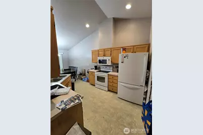 15407 8th Avenue Court E, Tacoma, WA 98445 - Photo 3