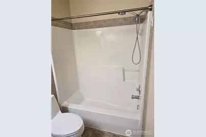 15407 8th Avenue Court E, Tacoma, WA 98445 - Photo 9