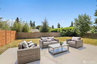 8209 NE 144th Street, Kirkland, WA 98034 - Photo 27
