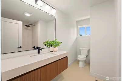 8209 NE 144th Street, Kirkland, WA 98034 - Photo 13