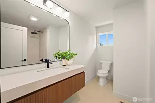 8209 NE 144th St, Kirkland, WA 98034 - Photo 13