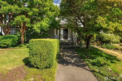 5716 Ann Arbor Avenue NE, Seattle, WA 98105 - Photo 3