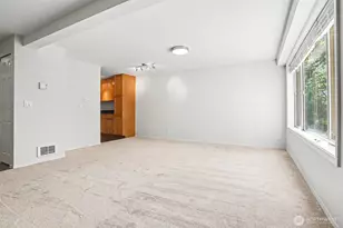 14300 32nd Ave NE, Seattle, WA 98125 - Photo 17
