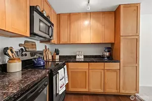 14300 32nd Ave NE, Seattle, WA 98125 - Photo 5