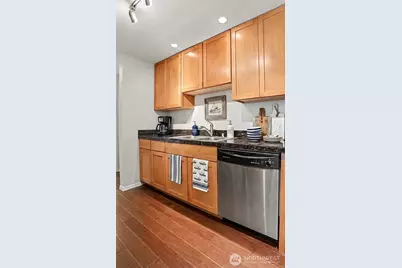 14300 32nd Avenue NE #107, Seattle, WA 98125 - Photo 7