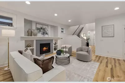 13427 Edmunds Parkway E, Bonney Lake, WA 98391 - Photo 5