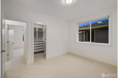 13427 Edmunds Parkway E, Bonney Lake, WA 98391 - Photo 25