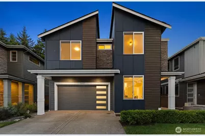13427 Edmunds Parkway E, Bonney Lake, WA 98391 - Photo 1
