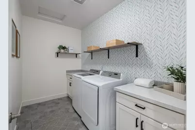 13427 Edmunds Parkway E, Bonney Lake, WA 98391 - Photo 27