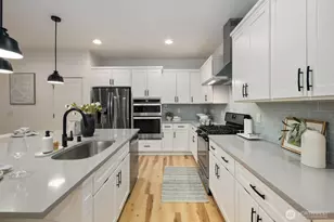 13427 Edmunds Pkwy E, Bonney Lake, WA 98391 - Photo 9