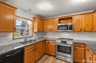 1182 Emerson Ln, Centralia, WA 98531 - Photo 9