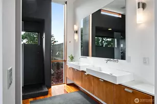 209 12th Ave E, Seattle, WA 98102 - Photo 31