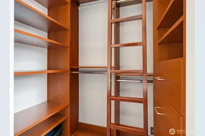 209 12th Ave E, Seattle, WA 98102 - Photo 35