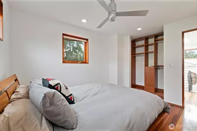 209 12th Ave E, Seattle, WA 98102 - Photo 23