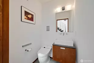209 12th Ave E, Seattle, WA 98102 - Photo 21