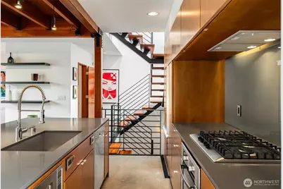 209 12th Ave E, Seattle, WA 98102 - Photo 7
