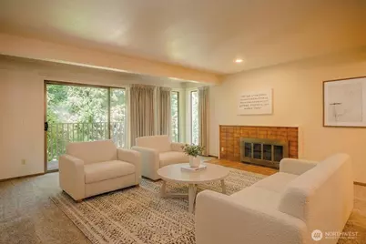 3921 108th Avenue NE #201A, Bellevue, WA 98004 - Photo 3