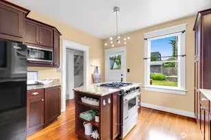 4611 34th Ave W, Seattle, WA 98199 - Photo 15