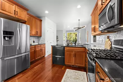 1756 Monroe Avenue NE, Renton, WA 98056 - Photo 11