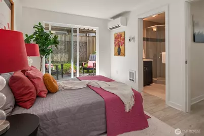 3302 W Government Way #Unit A, Seattle, WA 98199 - Photo 25